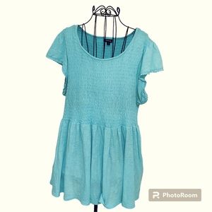 Torrid Babydoll Style Top. Size 2 (18/20) Good Used Condition.